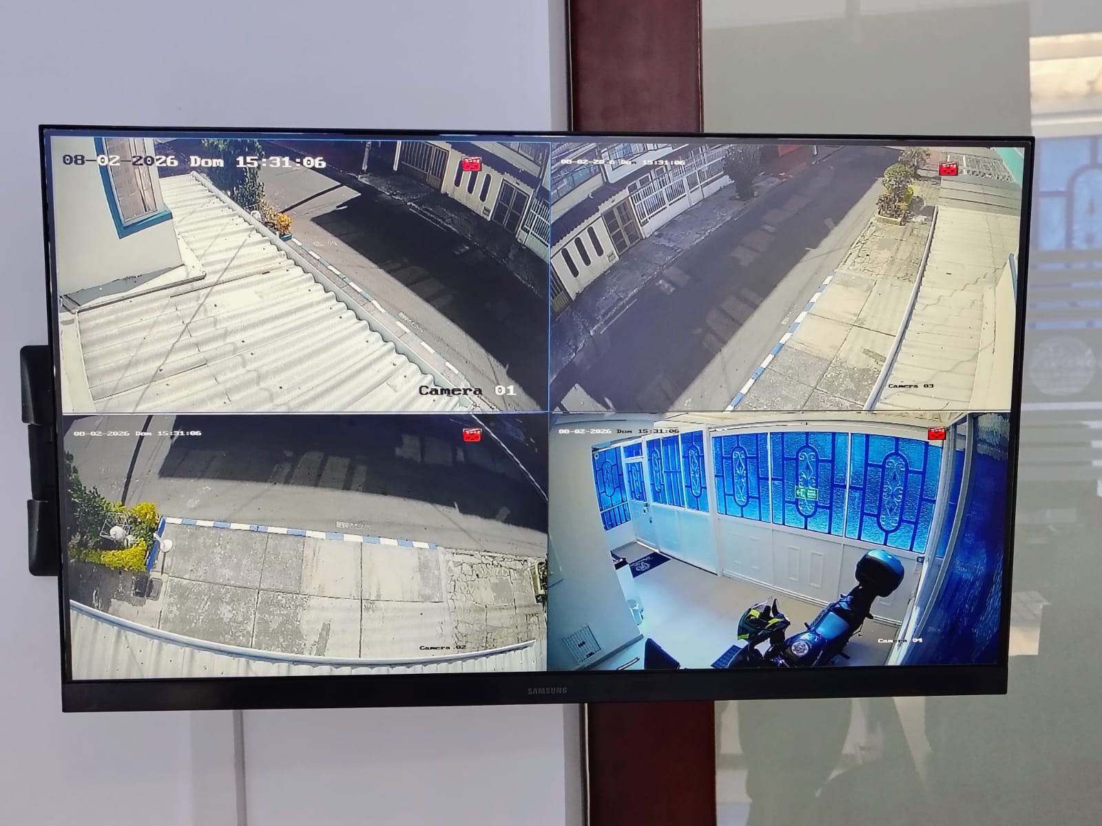 Monitor de cámaras de seguridad CCTV del centro